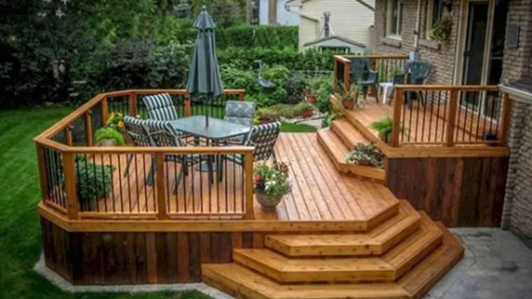 The advantages of including a deck to your private home