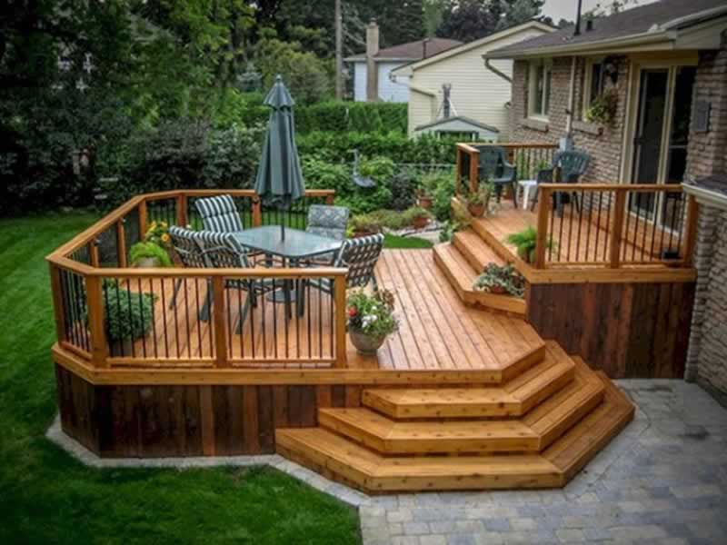 The advantages of including a deck to your private home