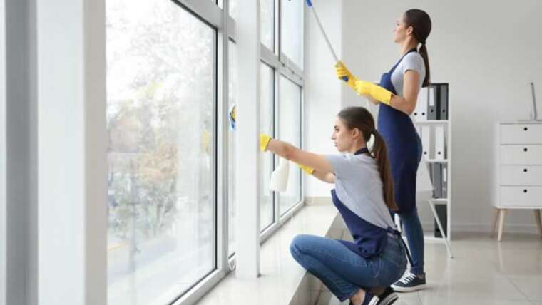 The advantages of hiring a industrial janitorial service on your development web site