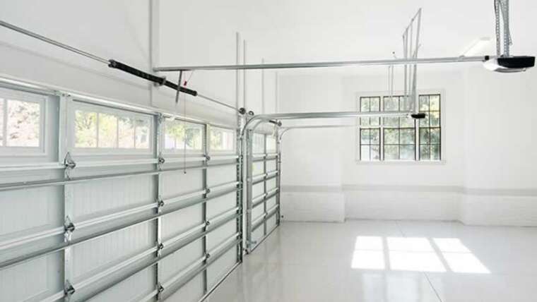 How to decide on the perfect storage door restore firm available on the market?