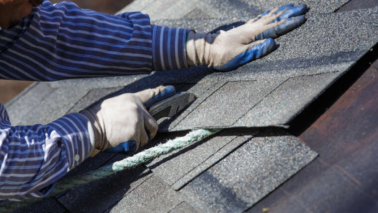 How to decide on a roofing and restoration firm