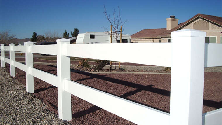 Eliminating pet sizzling spots with PVC vinyl fencing