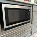 Learn how to Cover a Microwave in Your Kitchen