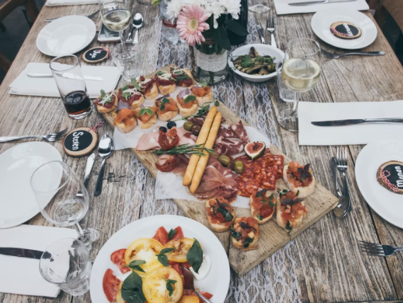 Backyard Get together Adorning Concepts to Create a Lovely Outside Celebration